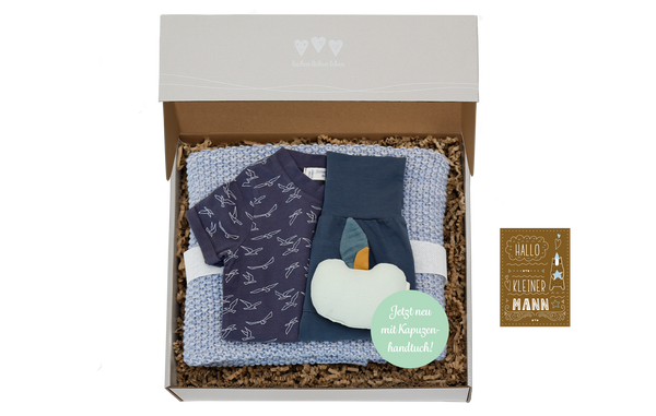 Die Baby Geschenkbox für Jungen "Erstausstattung Sonnenschein" mit Kapuzenhandtuch ist das perfekte Geschenk zur Geburt.