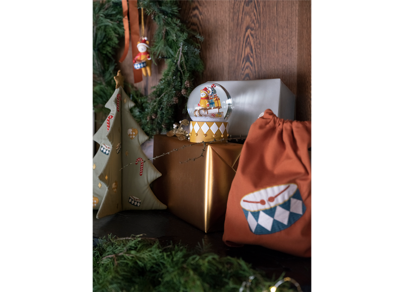 Das Geschenksäckchen Trommelstickerei von Fabelab ist das ideale Geschenk zu Weihnachten.