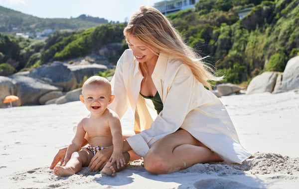 Natürliche Baby-Sonnencreme Lichtschutzfaktor 50 von NAIF bei lachen lieben leben Strand ist ein tolles Geburtsgeschenk.