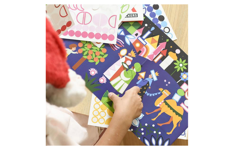 Das Poppik Panorama Stickerposter "Weihnachten" von Elements for Kids ist ein tolles Weihnachtsgeschenk für kleine Kinder.