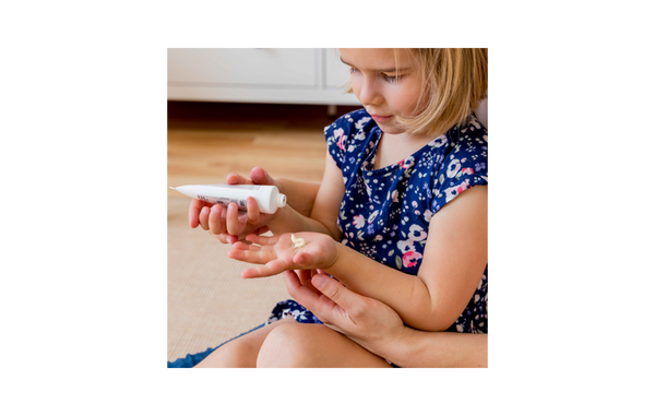 Unsere Babycreme von das boep 50ml lachen lieben leben ist eine tolles Geschenk zur Geburt.