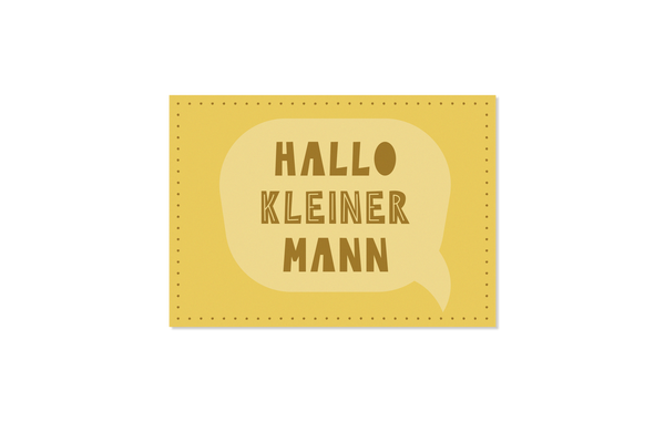 Die Grußkarte „Hallo kleiner Mann" mit gelber Sprechblase von lachenliebenleben ist ein tolles Geschenk zur Geburt.